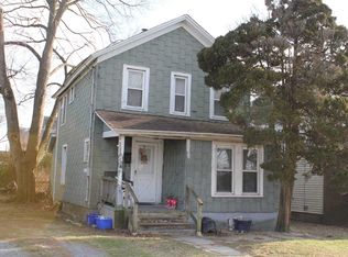 4 Hastings Pl, Hempstead, NY 11550