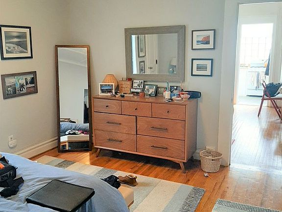 2nd image of 310-312 E Buffalo St #2