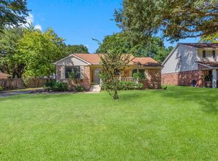 28700 Waikiki Ln, Montgomery, TX 77356