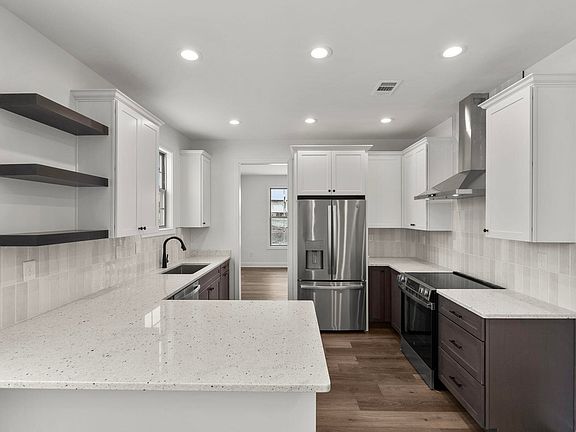 4th image of 505 Cripple Creek Cir