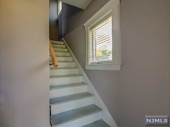 2nd image of 37 Glen Ave Floor 2