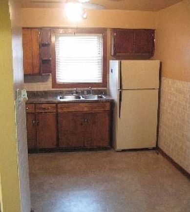 Kitchen Too