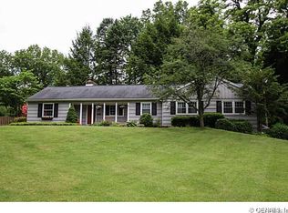 8 Briar Cir, Rochester, NY 14618