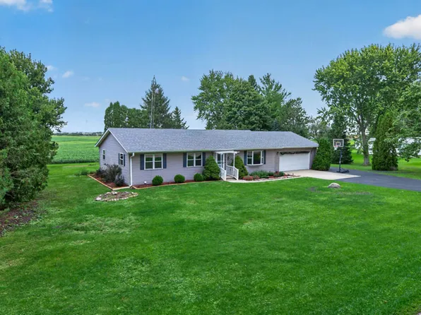 331 W Erickson Gate, Lee, IL 60530