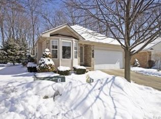 6308 Twin Oaks #16, Westland, MI 48185