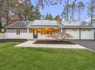 1 Upper Lane, Centerport, NY 11721