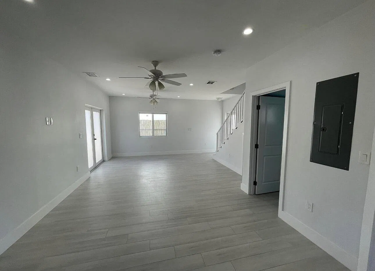 2 bed, 2.5 bath, 1330 sqft, $3,200 — Photo 4