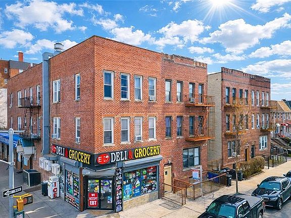 5th image of 2503 E 19th St