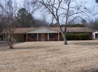 2400 Maple Dr, Starkville, MS 39759