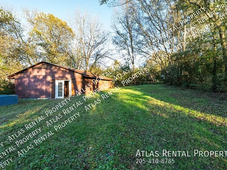 105 Holt Ave — Photo 9