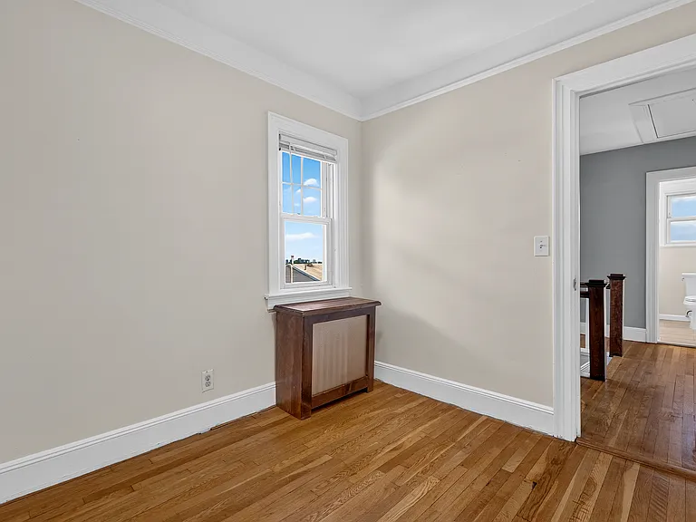 84 Page Ave — Photo 13