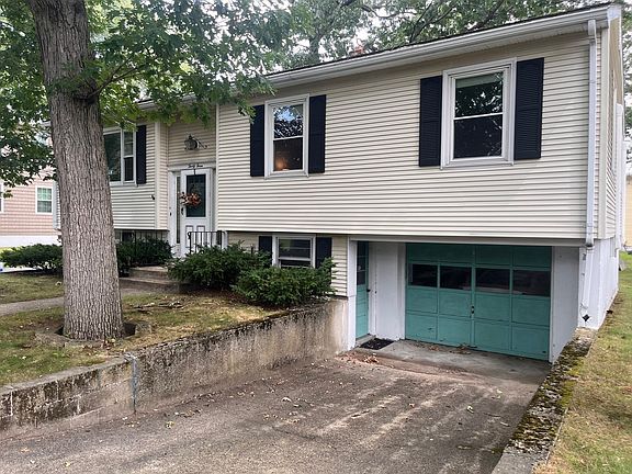 3rd image of 33 Rand Ave