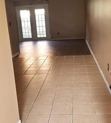 3rd image of 4449 Melissa Ct W