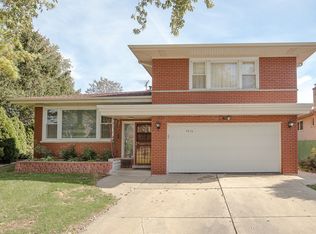 4616 W 99th Pl, Oak Lawn, IL 60453