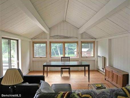 D-living area