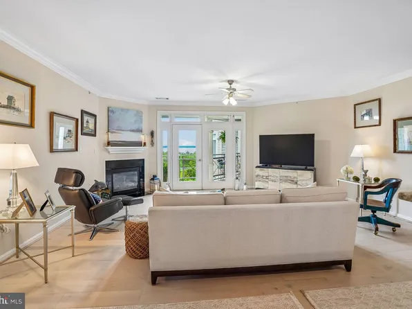 1601 Ladue Ct #402, Woodbridge, VA 22192
