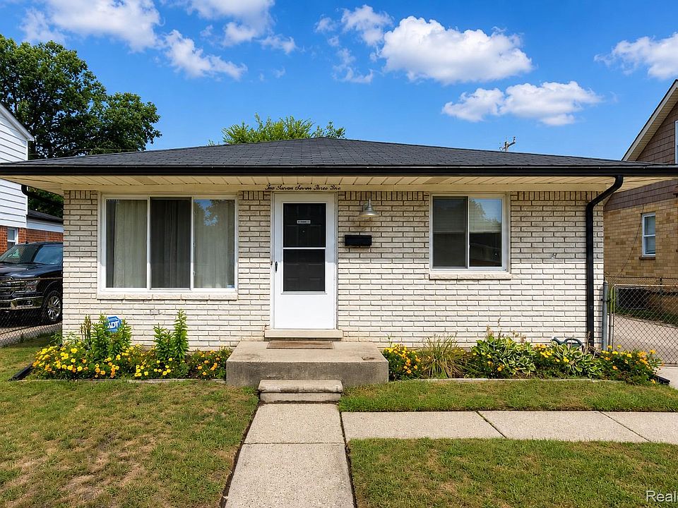 1st image of 27735 Osmun St