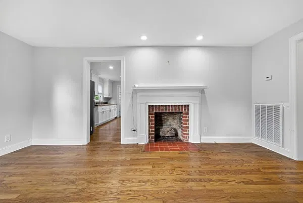 3 bed, 1124 sqft, $1,795 — Photo 3