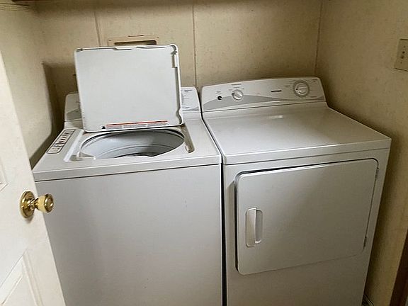 5th image of 240 Saginaw Dr
