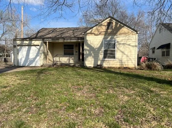 1240 Dearborn St, Augusta, KS 67010