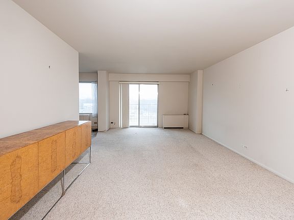 2nd image of 6833 N Kedzie Ave APT 507