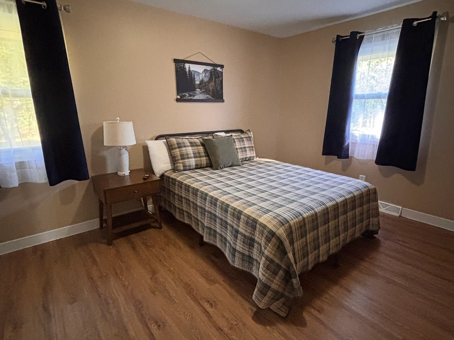 3 bed, 1.5 bath, 822 sqft, $2,500 — Photo 4