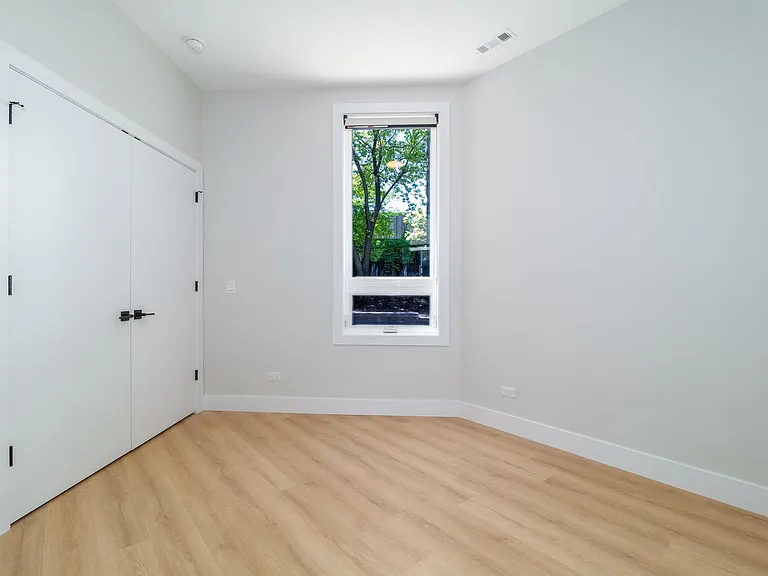 KDG Irving Park LLC — Photo 13