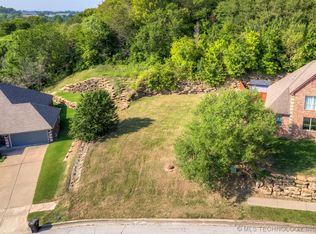 1704 N 1st St, Broken Arrow, OK 74012