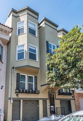 1st image of 178 Albion St #188