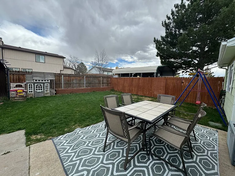 4840 Ridenour Dr — Photo 2