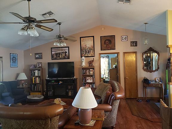 3rd image of 3341 W Marie Dr