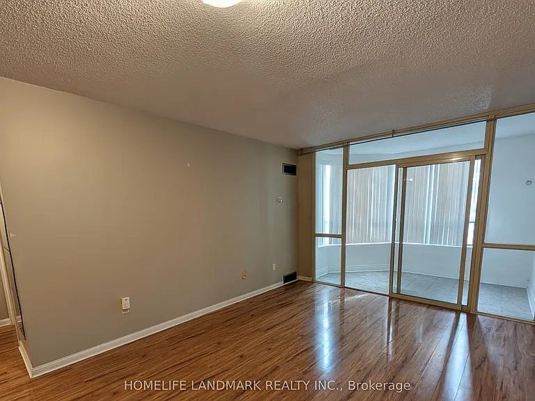 1 Hickory Tree Rd #4 — Photo 9