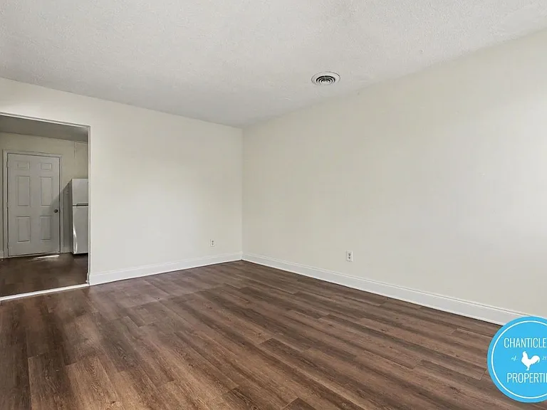 115 Florence St #7 — Photo 15