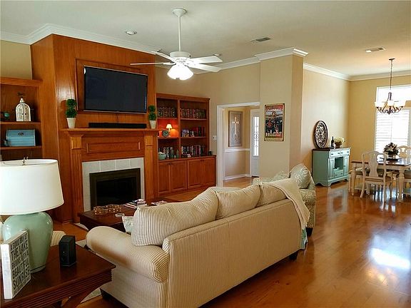 5th image of 116 Kiowa Dr S