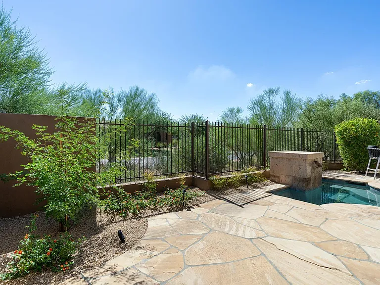 8905 E Mountain Spring Rd #37 — Photo 28