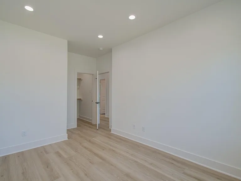 4425 Providence St — Photo 25