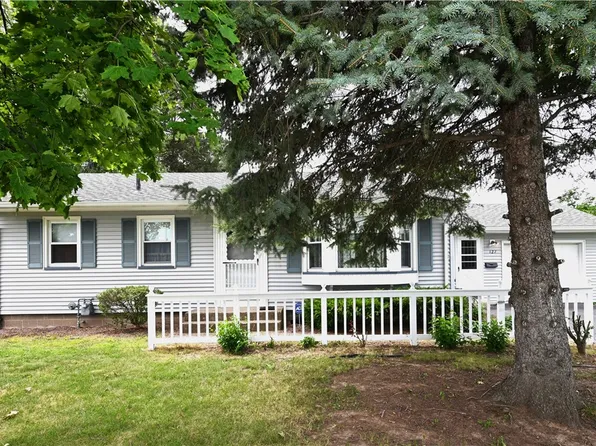 127 Sandalwood Dr, Rochester, NY 14616