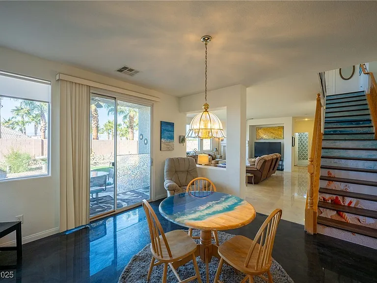 359 Hoskins Ct — Photo 15