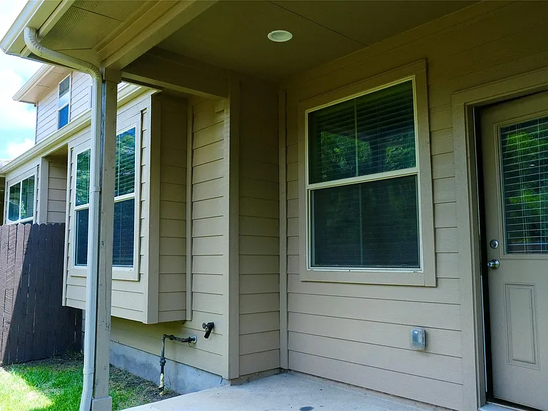 2880 Donnell Dr #801 — Photo 23