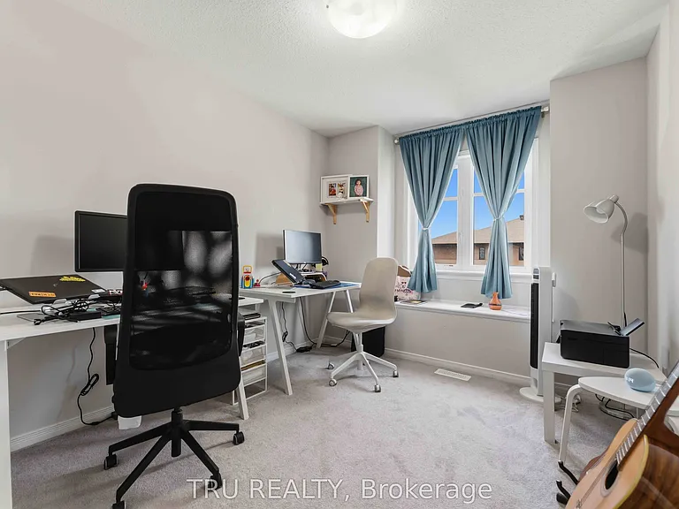 205 Losino Cres — Photo 22