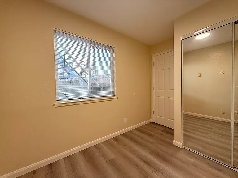 677 Villa St #1 — Photo 14