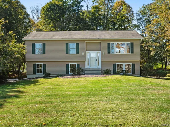 11 Old Martin Road, Hopewell Junction, NY 12533
