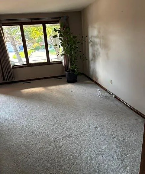 586 Dresden Pl — Photo 6