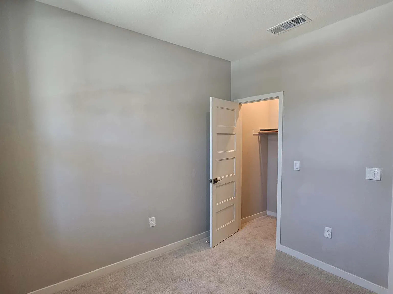 4 bed, 1836 sqft, $3,300 — Photo 4