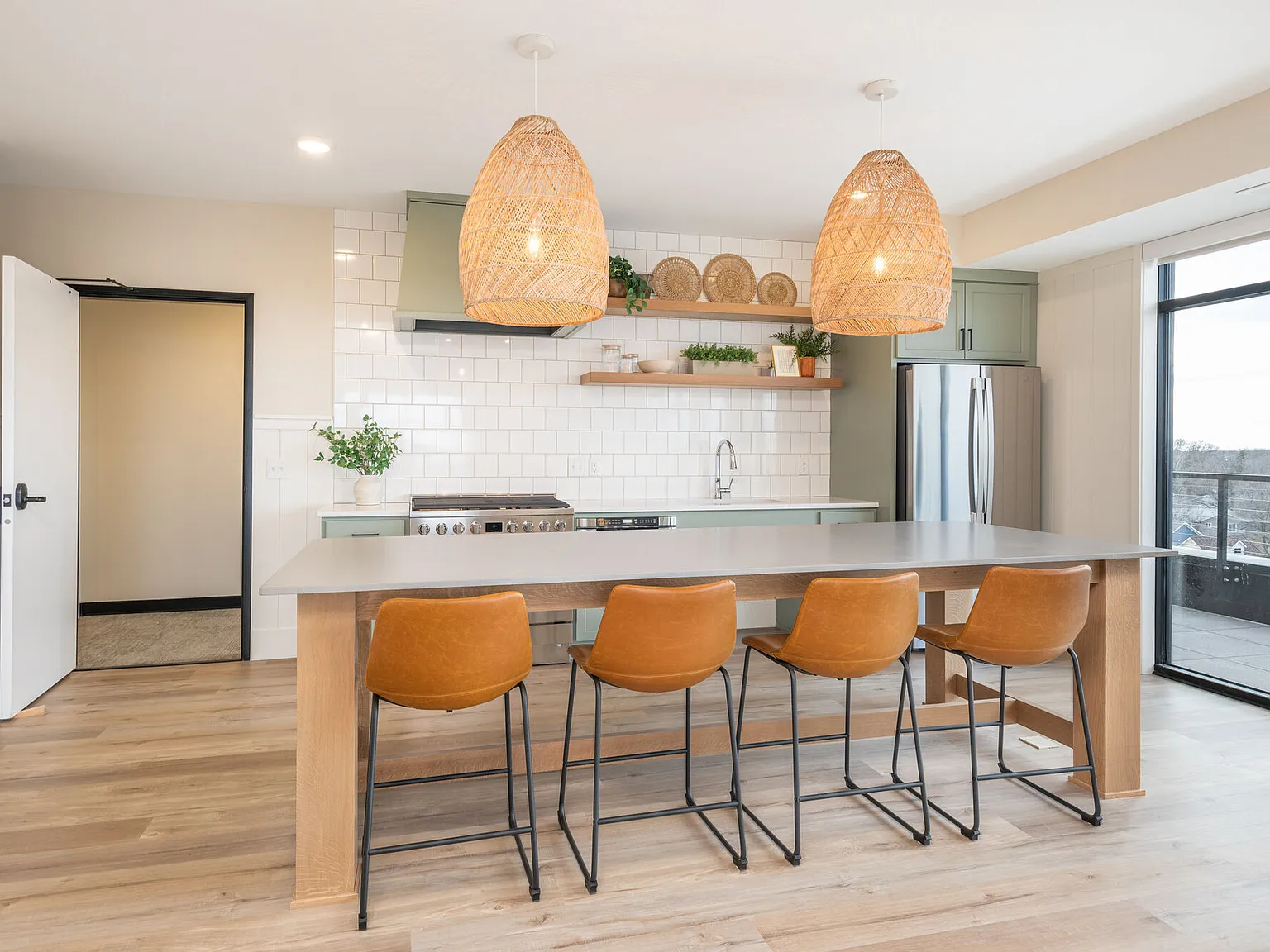 The Uptown Apartments — Photo 2
