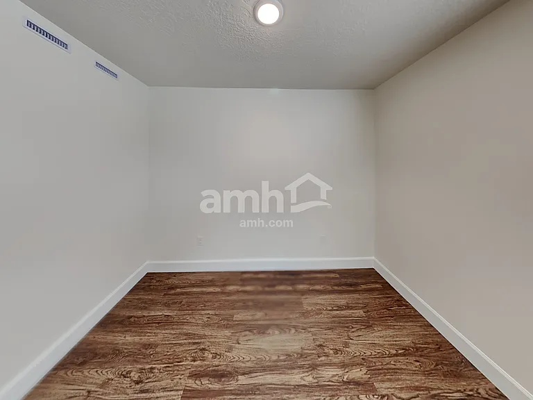 288 N Allen Ln — Photo 21