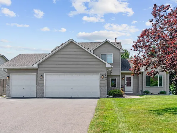 5695 Yucca Ln N, Plymouth, MN 55446