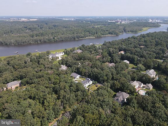 5th image of 17 Sand Pebble Dr