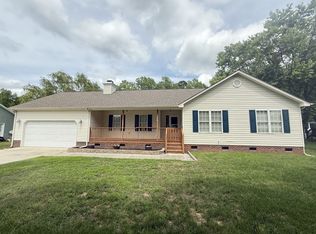 206 Cantle Ct, Jacksonville, NC 28540