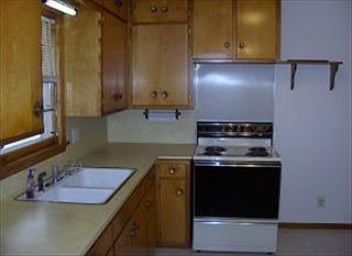 2nd image of 251 W McKinley St